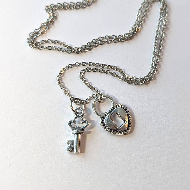 Stylish Jewelry Supply - Wholesale Halskettinghanger - Antieke zilveren halsketting met sleutel en slot naar mijn hart1