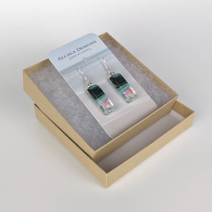 Alcala Designs - Wholesale Dangle Earrings - Alcala Aquascape 1.0 Peacock Shimmer Beach
Dangle Earrings