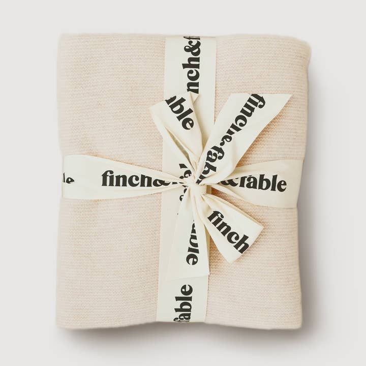 Manta de lã merino tricotada à mão - Milk por atacado de Finch & Fable