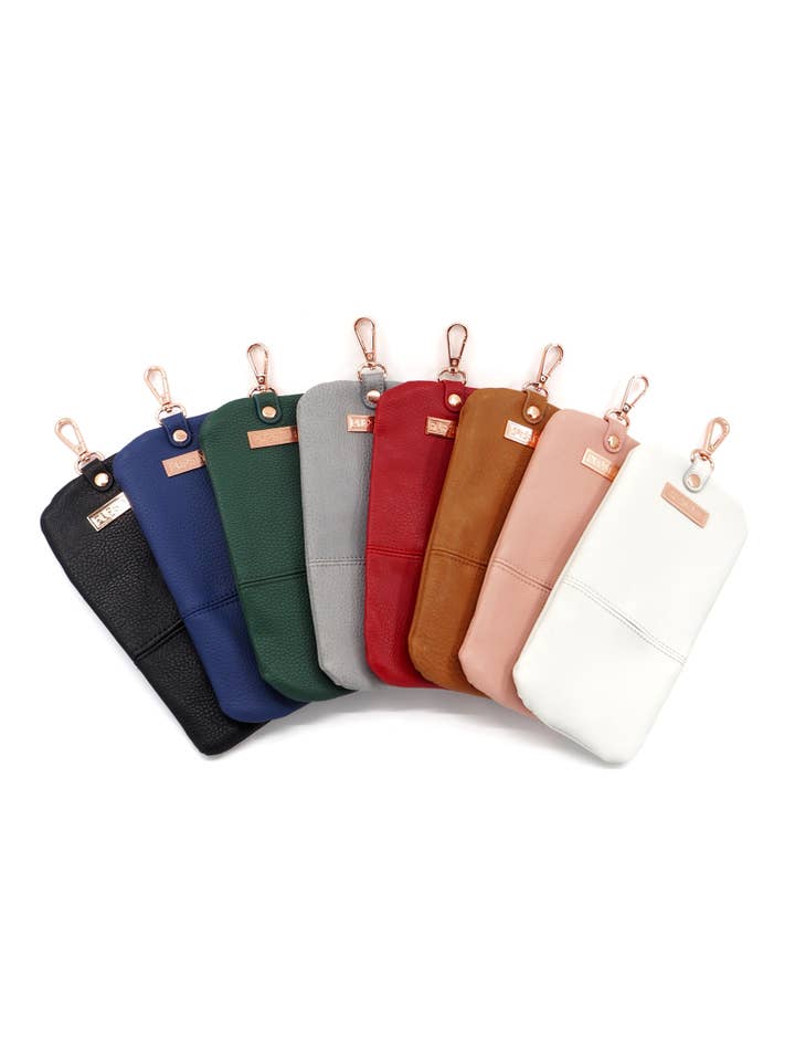 The Dog Parent Pouch for wholesale by PUPSTYLE