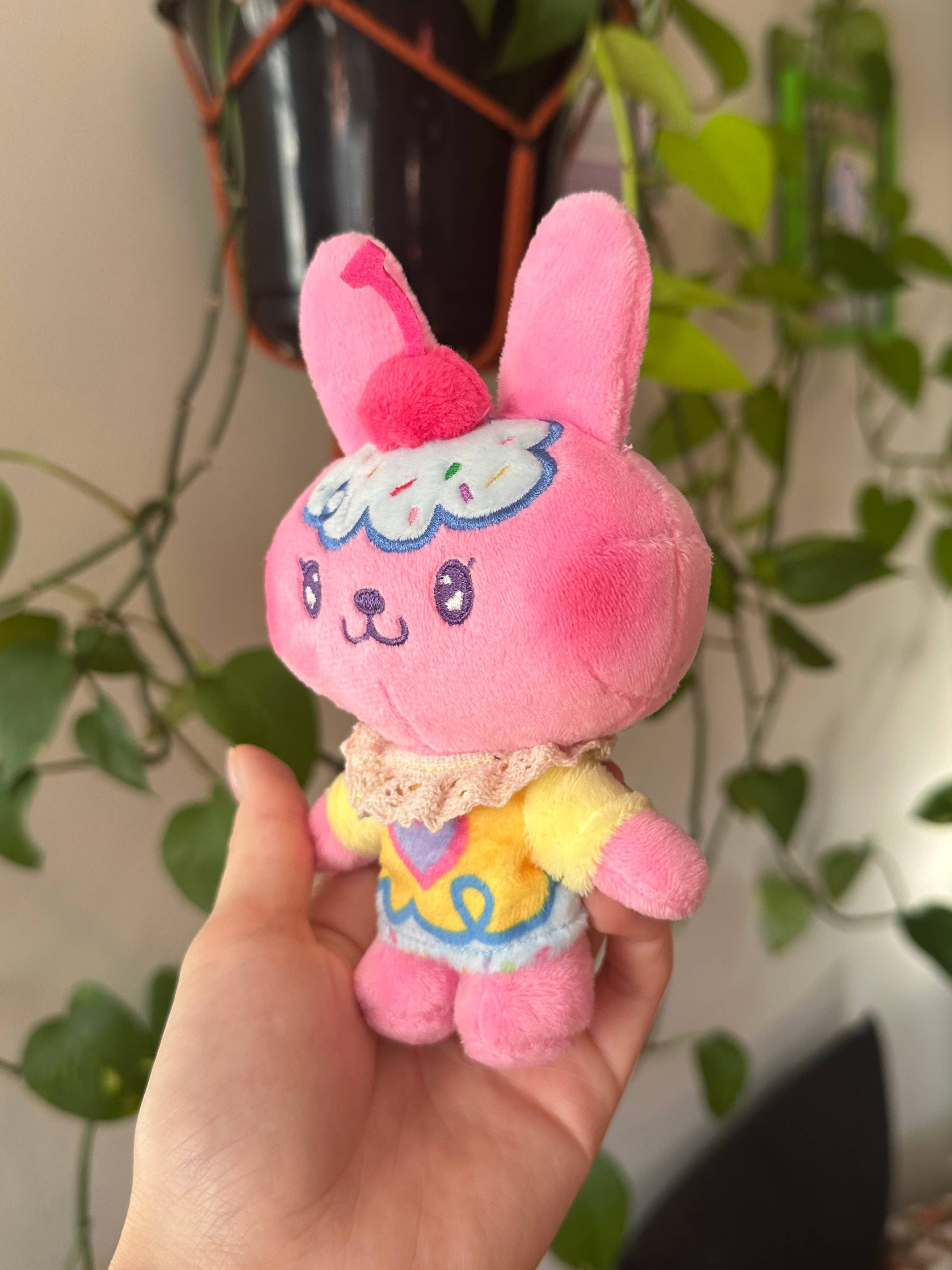 Uni & Umi - Wholesale Keychain - Women's - Bunny “Bubs” Plushie Keychain | Bag Charm, Cute Accessories1