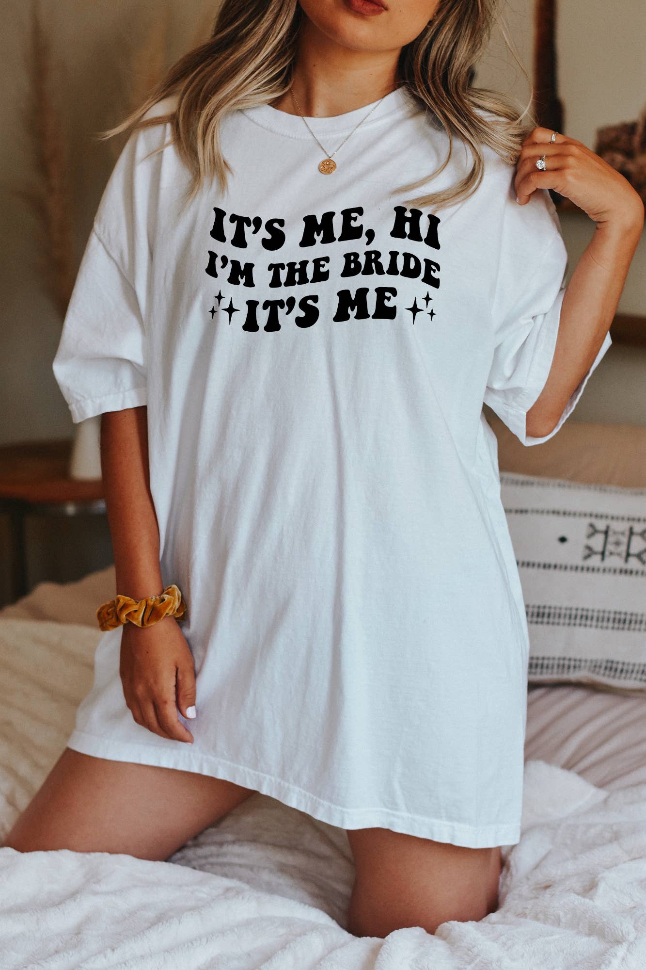 Bash - Wholesale Tunic - Women's - It's Me I'm The Bride, Bridal Graphic Apparel