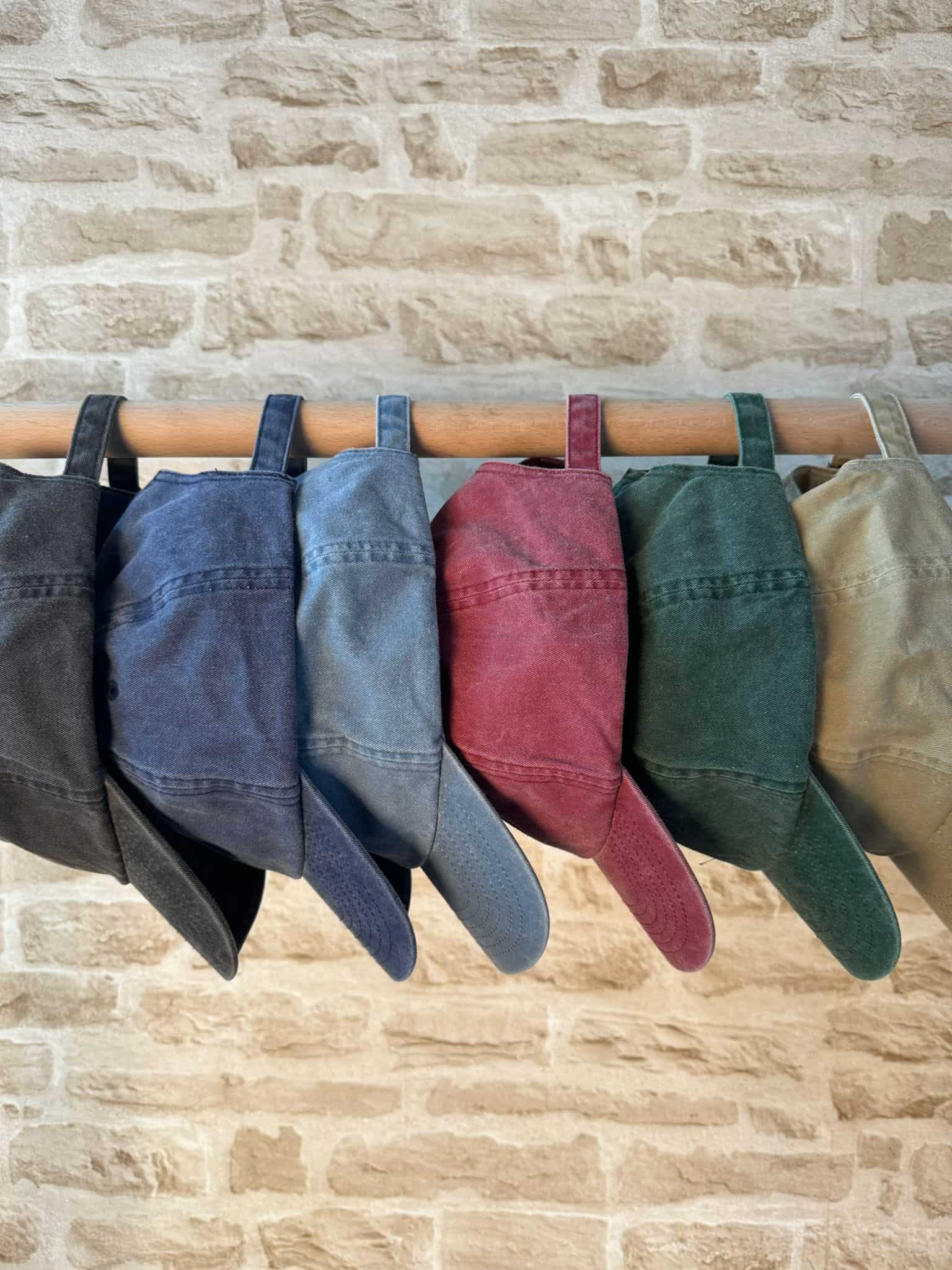 Custi Mikelo: Men's Clothing & Christmas Gifts – wholesale Baseballkeps - Unisex – Washed-keps med liten grön krabbflaska | Custi Mikelo4