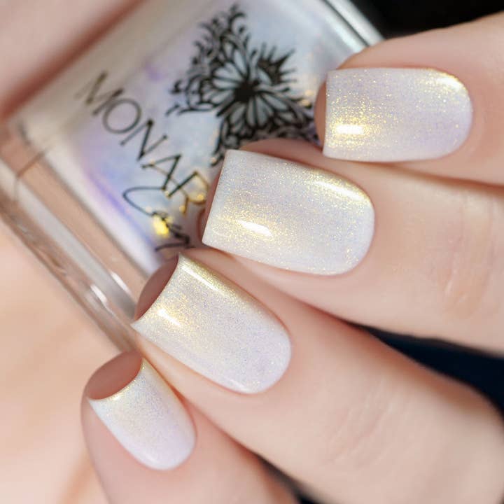 Parel van Papillon voor wholesale door Monarch Lacquer