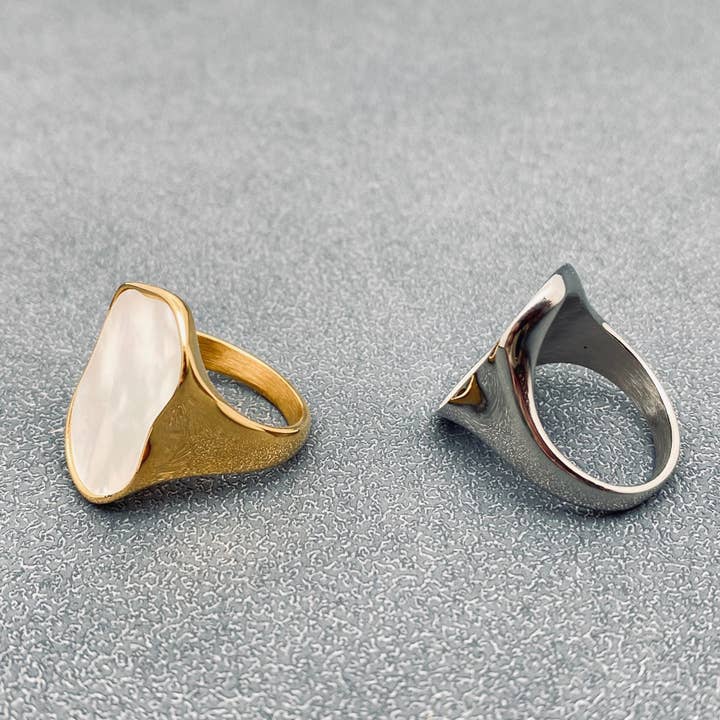 Mio Queena - Wholesale Cocktail/Statement Ring - Shell Geometric 18K Gold Plated Stainless Steel Ring - FGS2