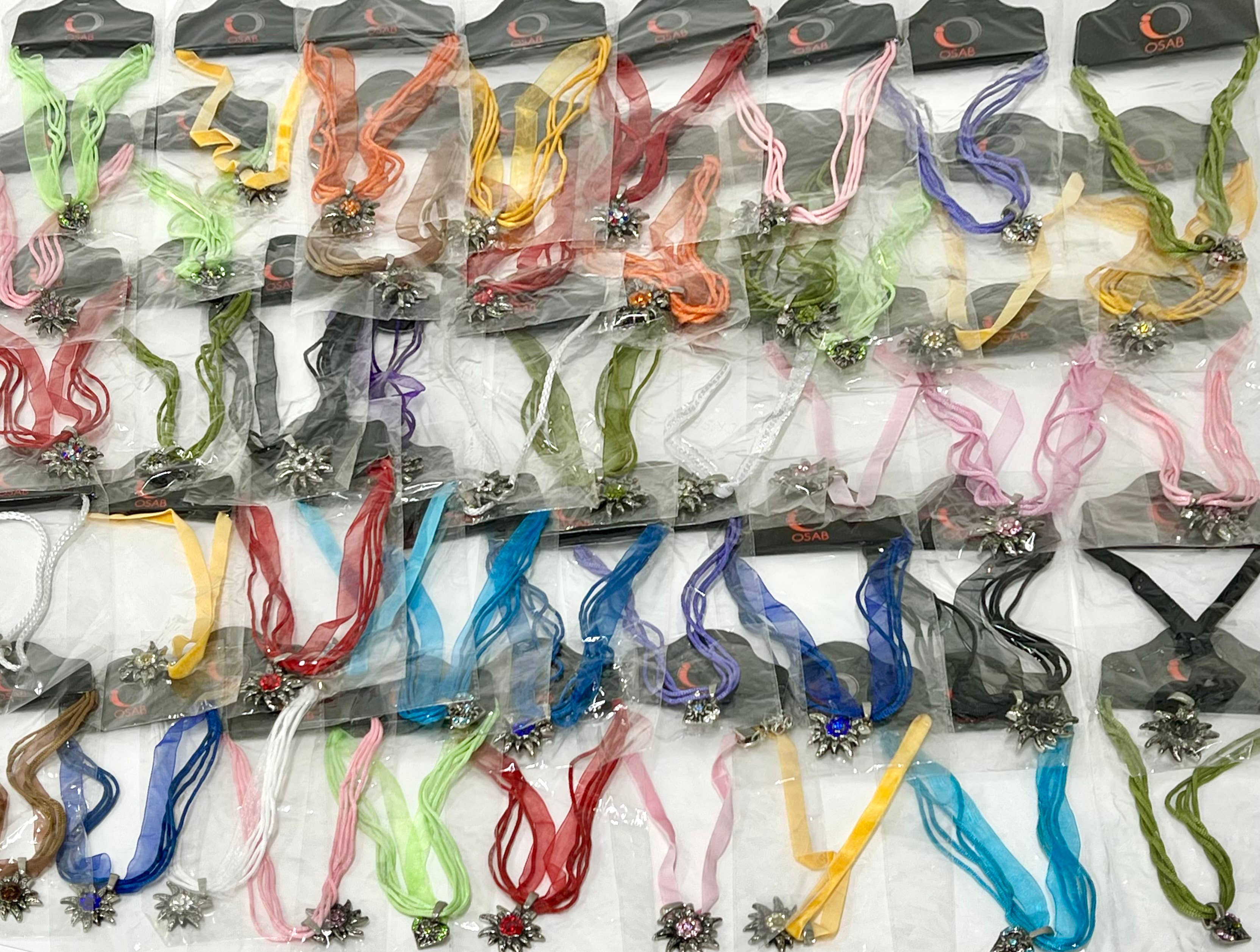 Salzmann Restwaren GmbH - Venta al por mayor Juegos de joyas - Bisutería para mujer, collares, collares, collares tradicionales2