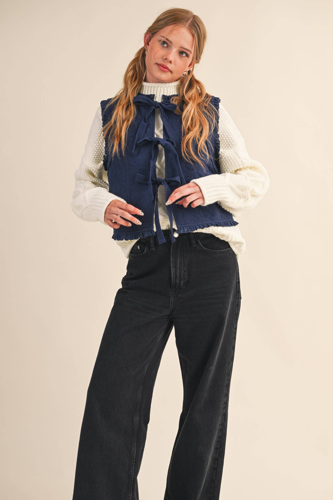 &MERCI - Wholesale Outerwear Vest - Women's - FLORAL QUILTED LACE TRIM BOW TYING VEST MJK41139