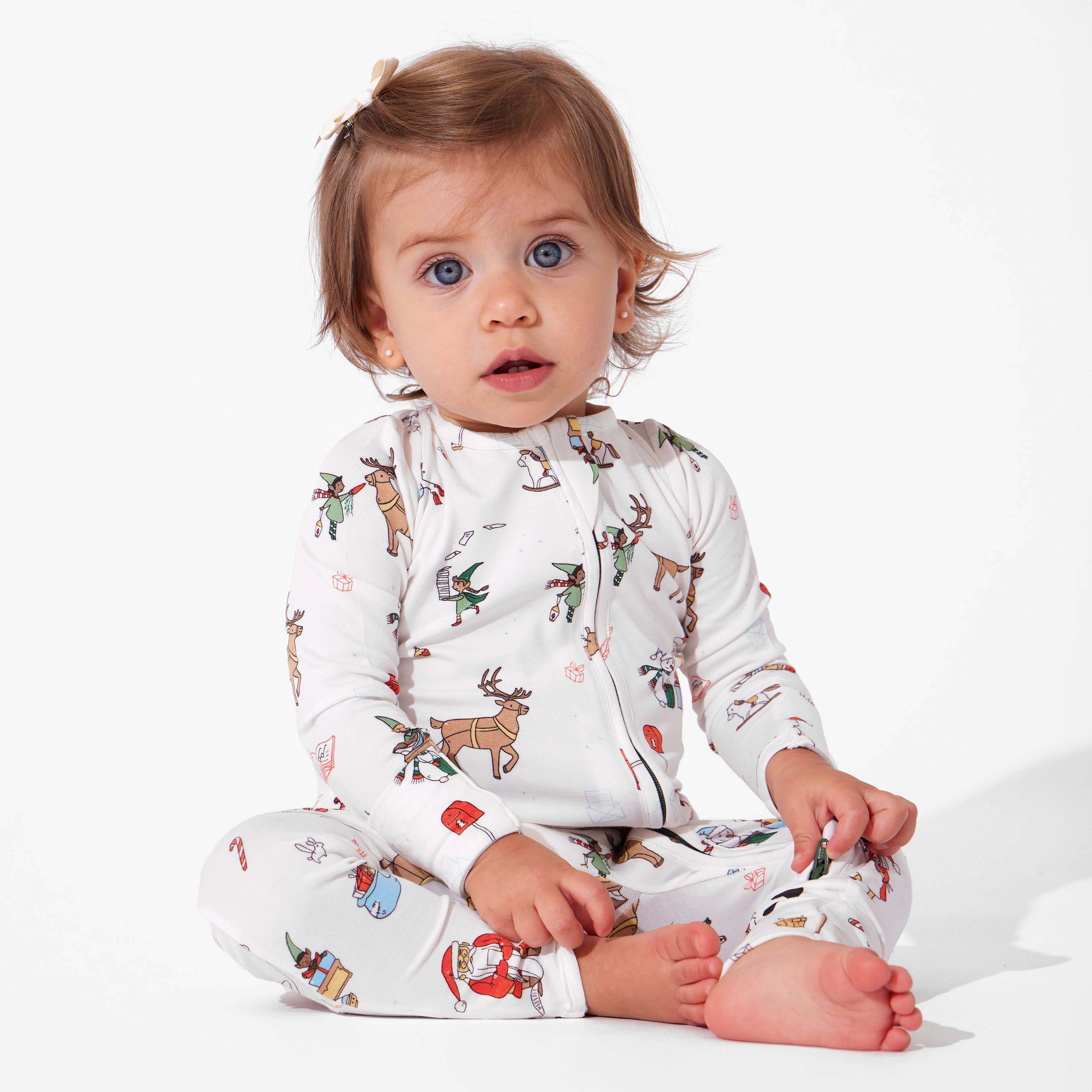 Bellabu Bear - Wholesale Slaappak - Baby -  Kerstpyjama: Santa's Workshop Bamboo nachtkleding voor kinderen6