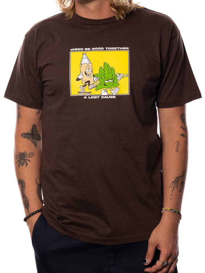 T-shirt brun Together pour la vente par A Lost Cause