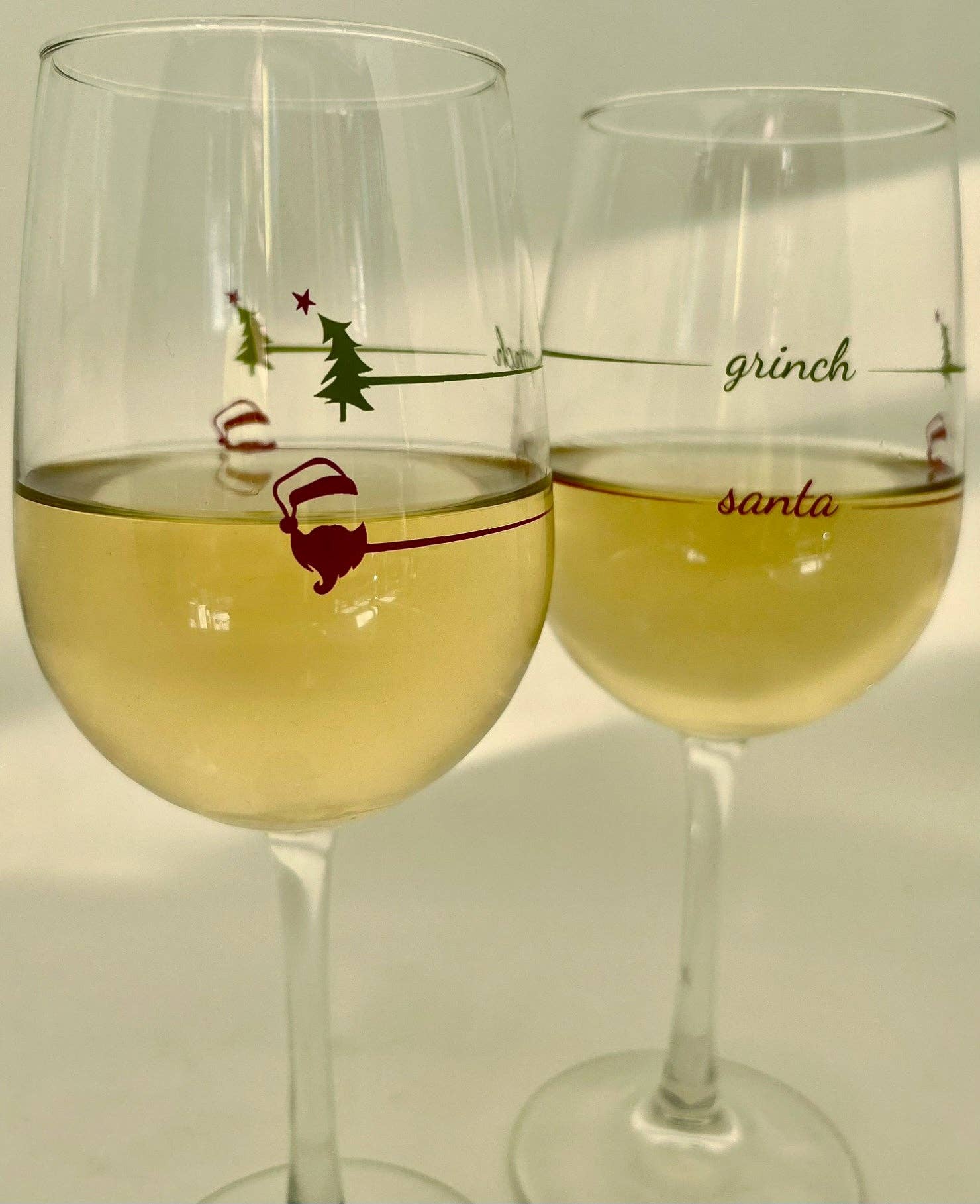 Pourtions Just Right - Wholesale Wine Glass - Stem Wine Glass | Santa / Grinch1