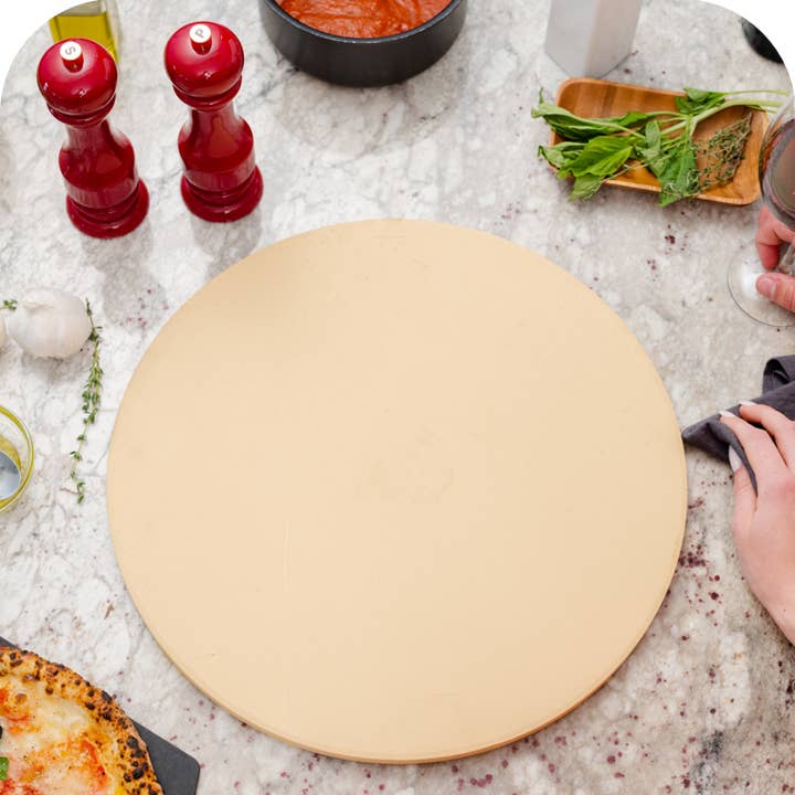 Cast Elegance – wholesale Pizza board – 16 inch Round Pizza Stone