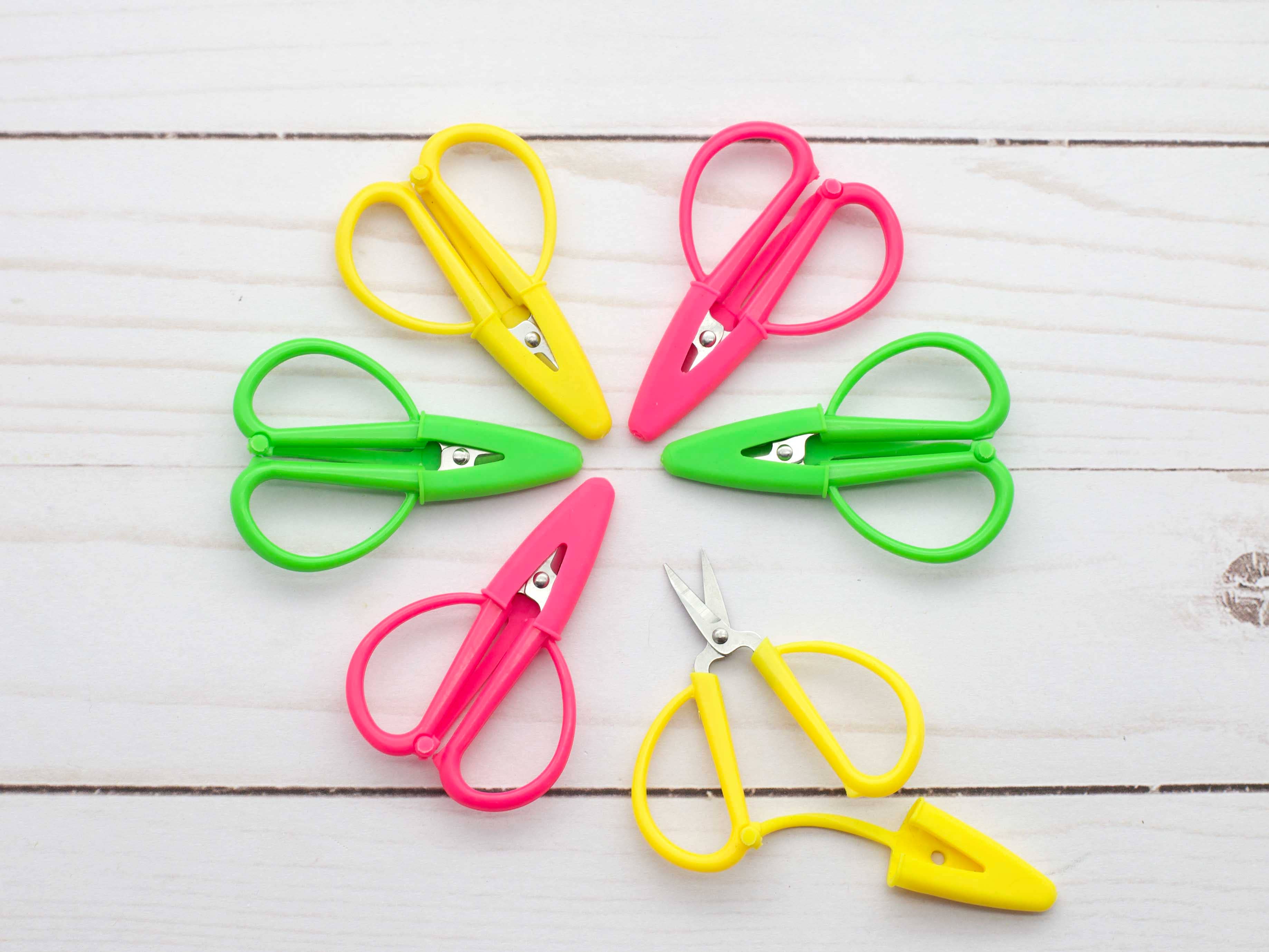 Fox & Pine Stitches - Wholesale Knitting/Crochet Supplies - Mini Scissors1