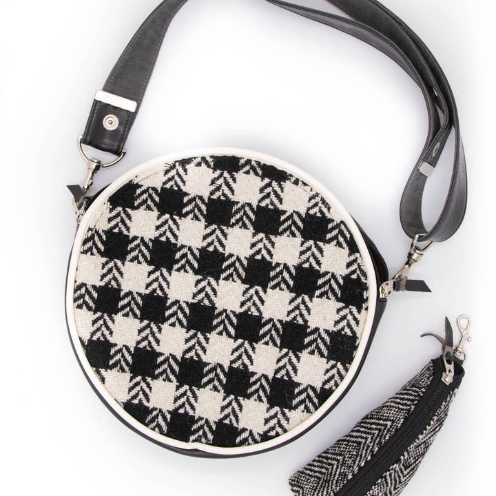 Crystalyn Kae Accessories - Venta al por mayor Bandolera - Mujer - Circle Bag - Bandolera redonda de tela vintage9