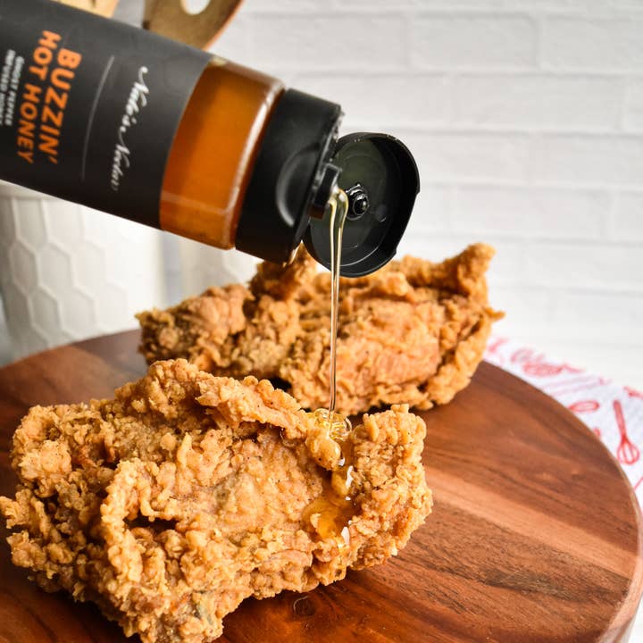 Nate's Nectar - Wholesale Honey - Buzzin' Hot Honey, Plastic Squeeze Bottle2