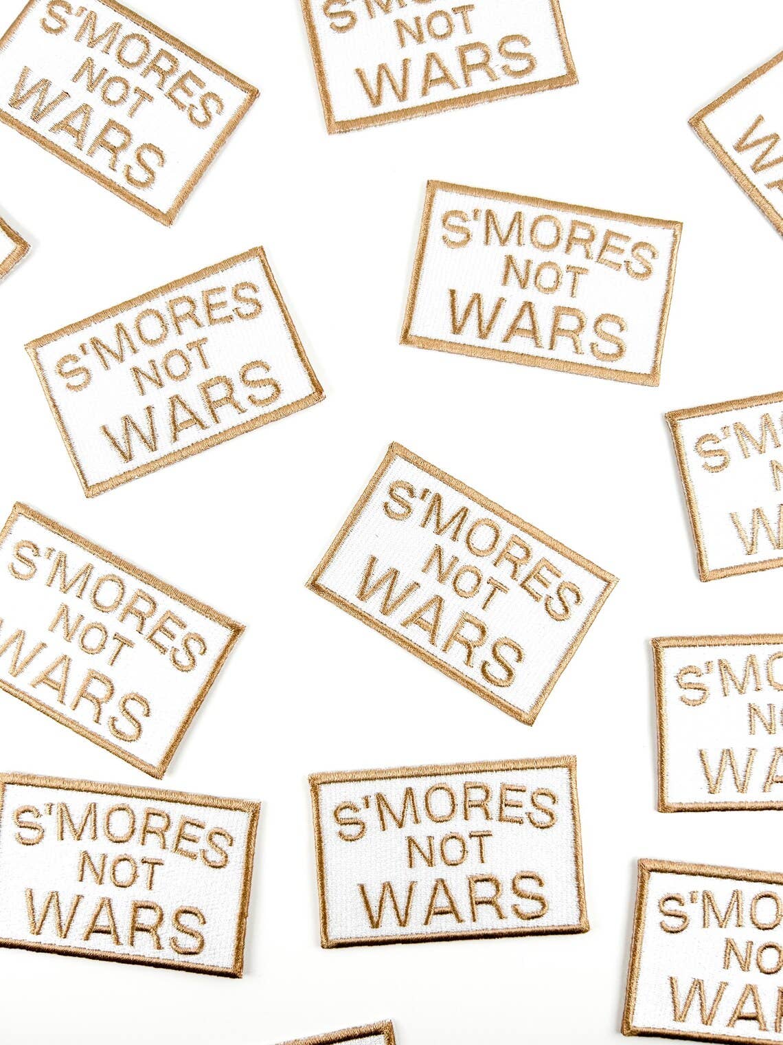 Field Trip Threads - Wholesale Patch - S'mores Not Wars geborduurde, opnaaibare patch voor op de camping 3