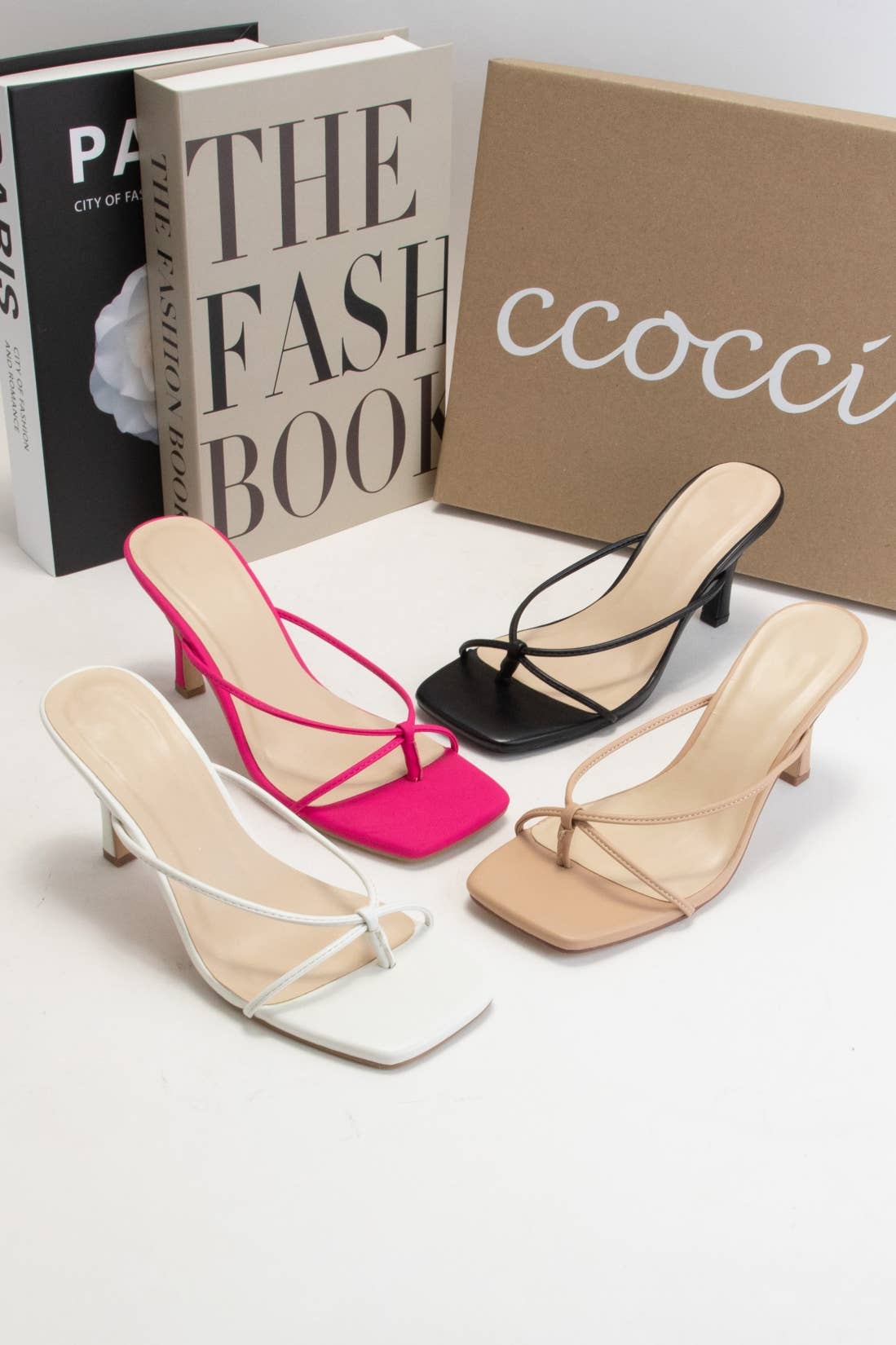 CCOCCI - Vente Chaussures à petit talon – femme - TALONS À ENFILER POUR CHATON, STYLE STRING À FINES BRETELLES EN FORME DE COLOMBE2