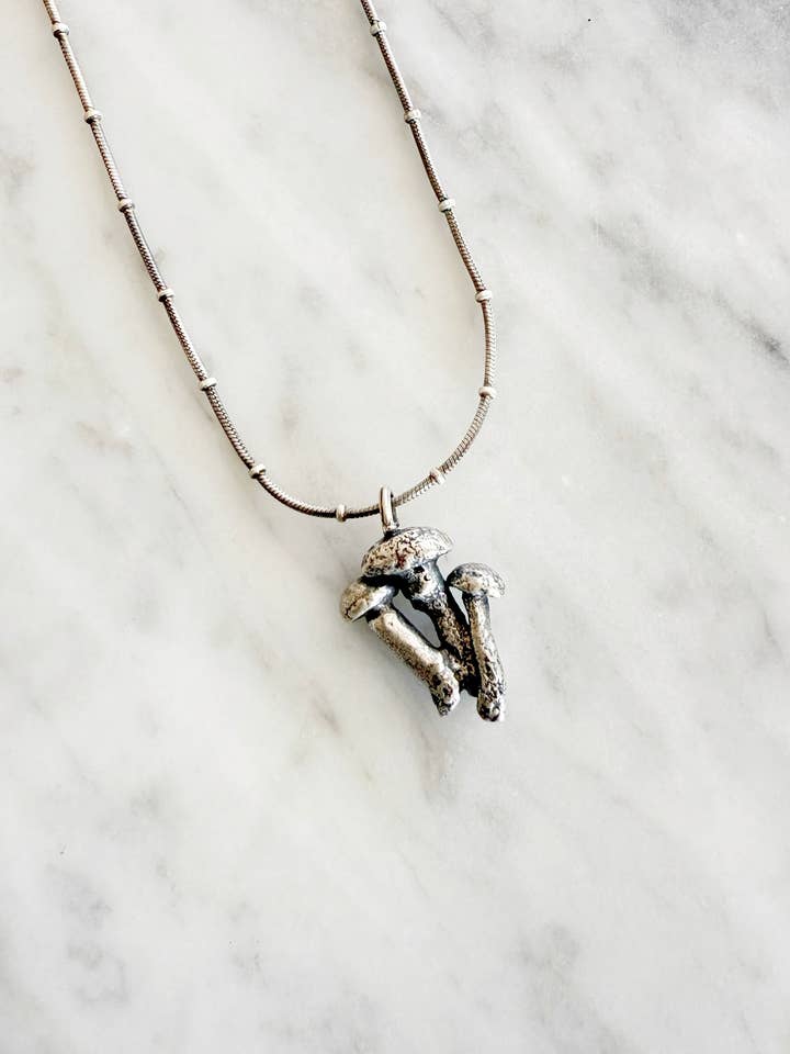 Zilveren Mushroom ketting voor wholesale door Silver Coast Designs
