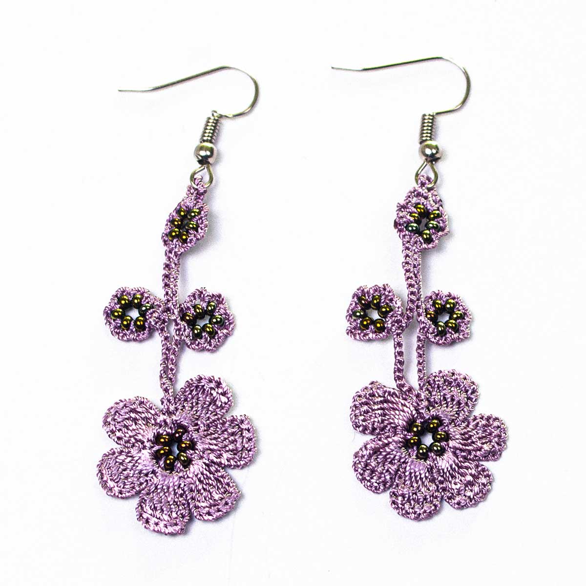 Silk Wool and Bijoux - Vendita all'ingrosso Orecchini pendenti - Orecchini a Fiore Violetta all’Uncinetto in Seta10