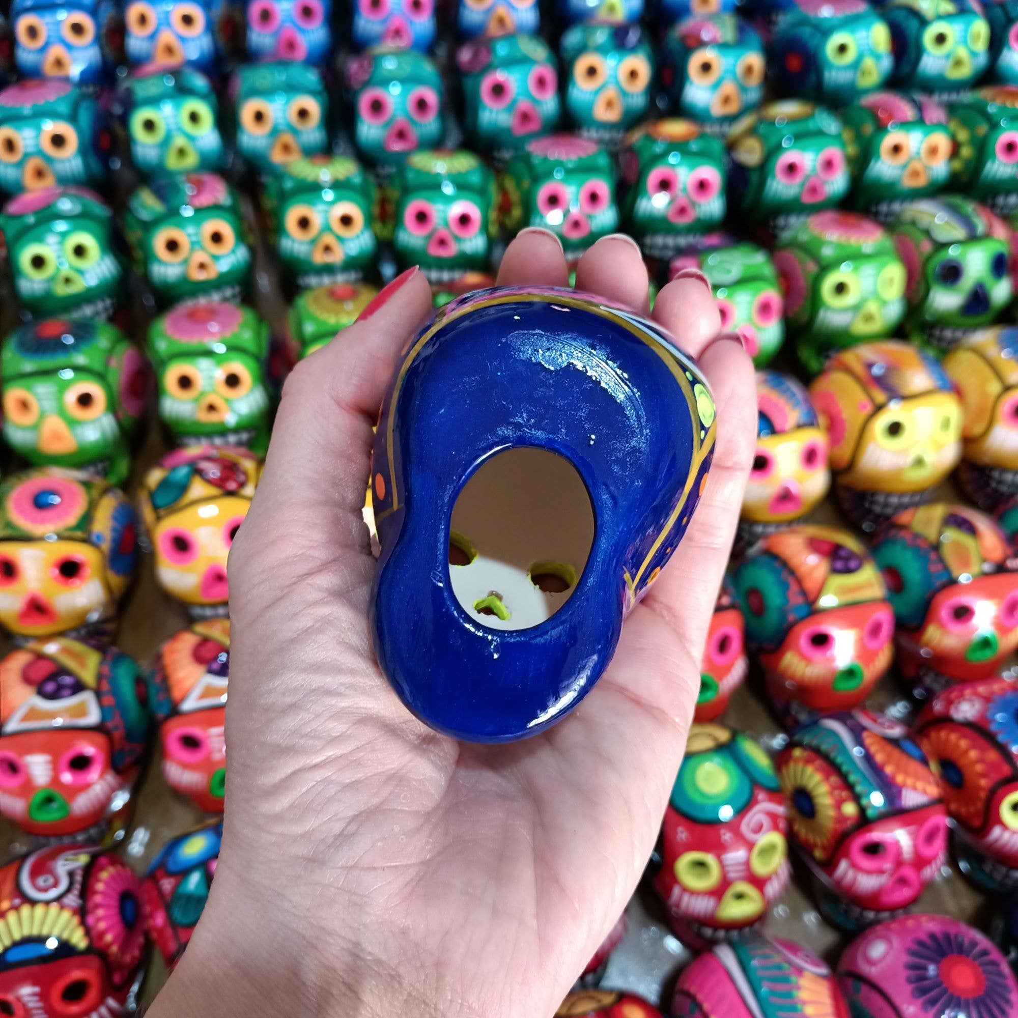 ArtMexico Ltd - Vente Décorations de table - 12 crânes en sucre mexicains peints en céramique Dia de Muertos Decor10