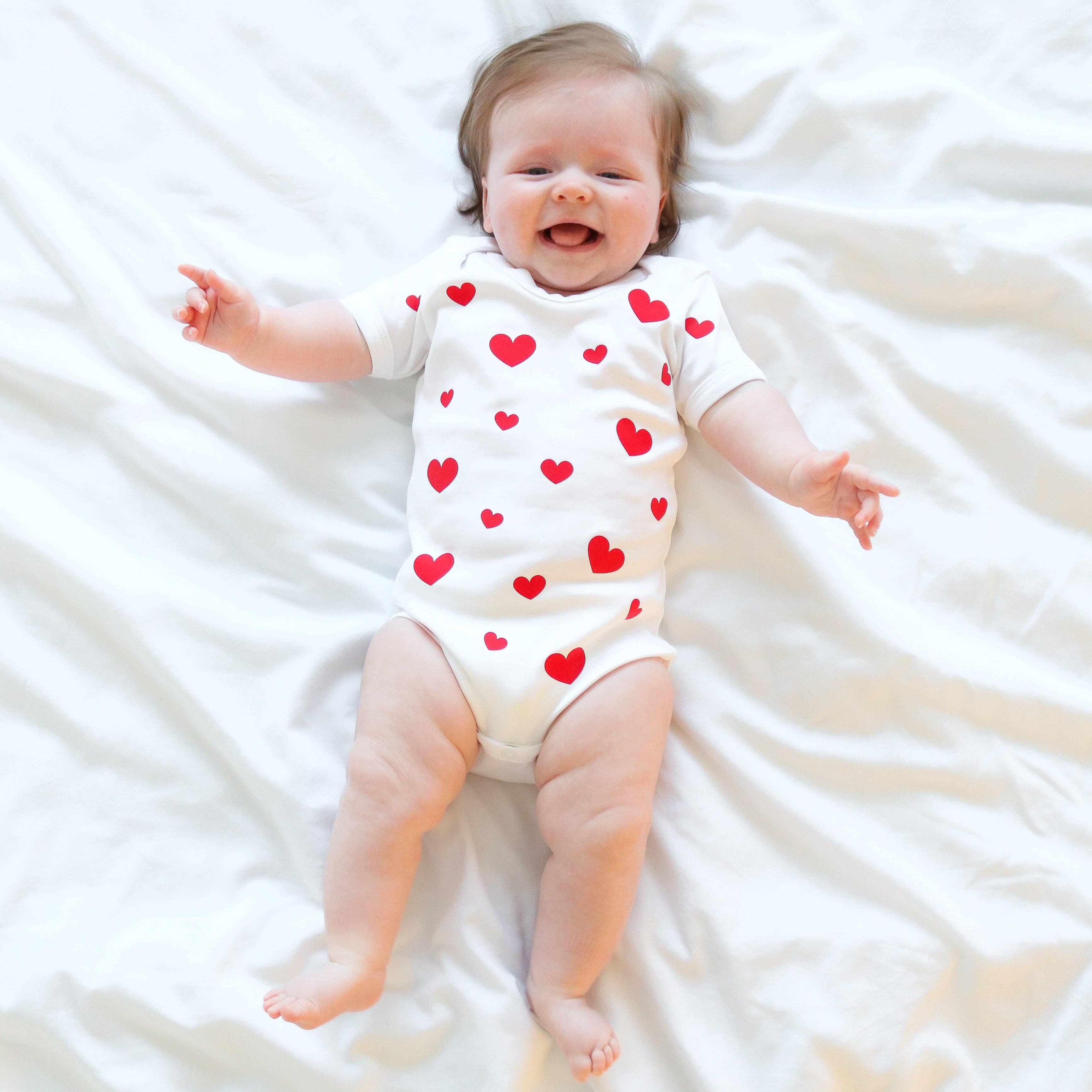 Fred & Noah - Wholesale Bodysuit (Non-Footed) - Baby - Love heart Baby Vest0