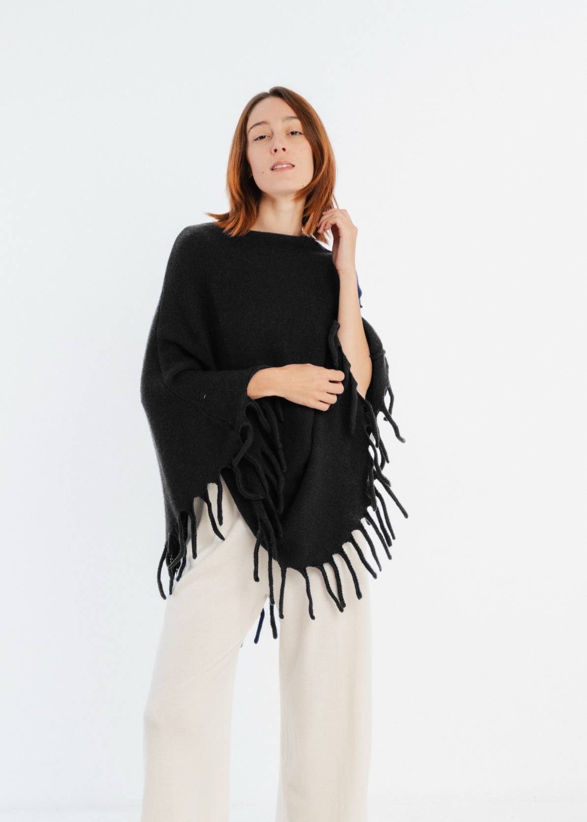 JULIA PARIS - Vente Poncho – femme - Poncho en maille laine et cachemire avec franges8