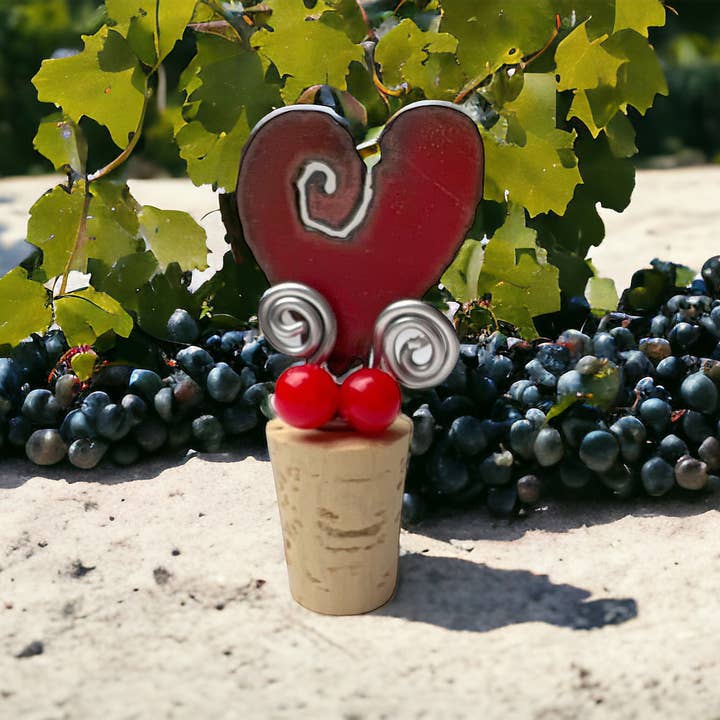 Heart wine stopper wine cork Valentines kitchen barware USA for wholesale by Iron Jewel