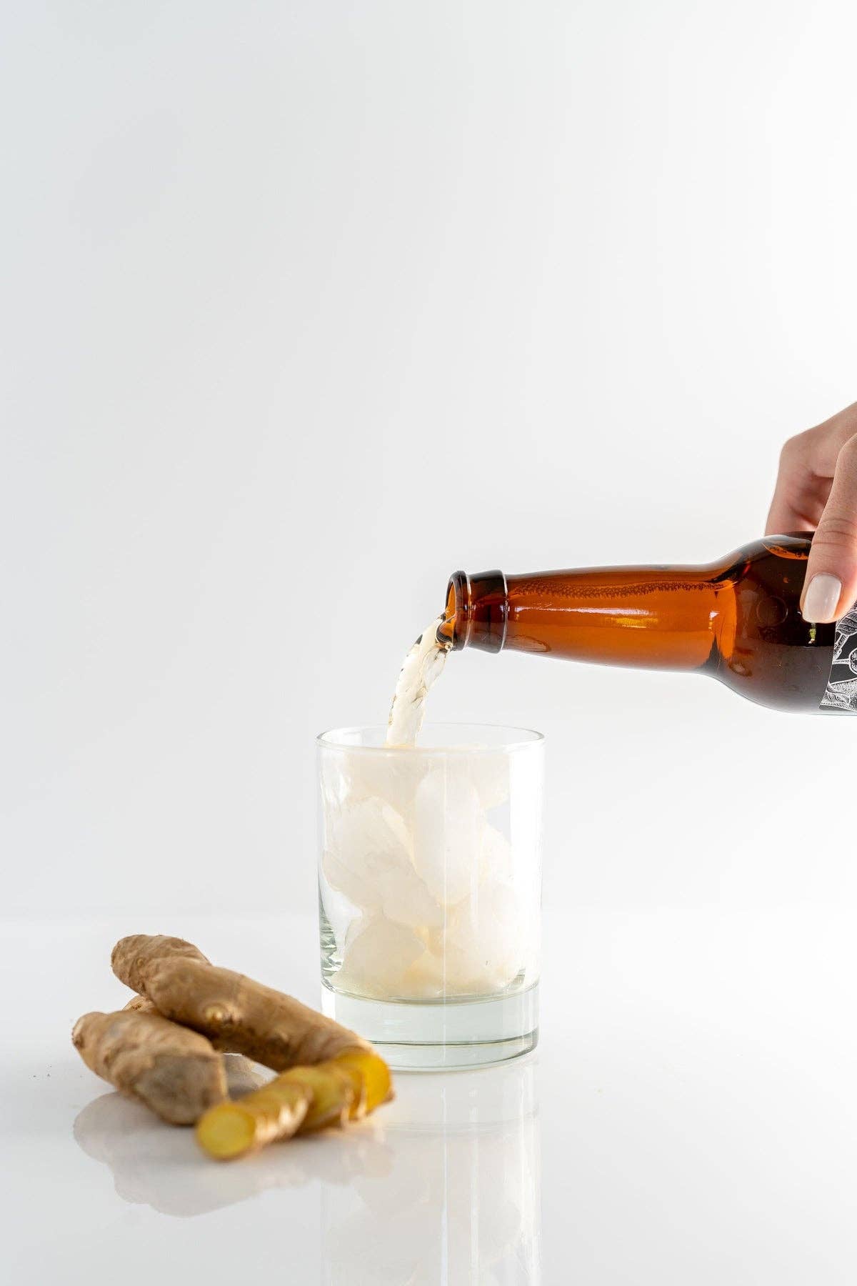 Rare Brew – wholesale Alkoholfri aperitif – Bourbon Ingefära Päron - Mousserande Te - Grossflaska2