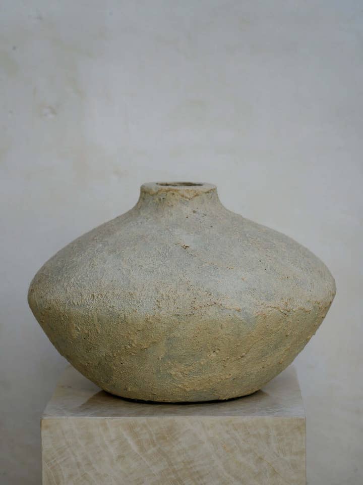 THE ELTON POT for wholesale by Black Salt Co