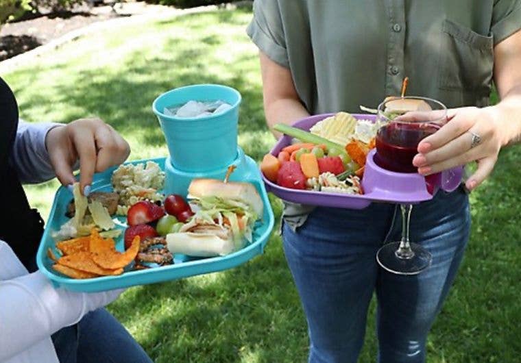 Fancy Panz - Vente Assiette jetable - Assiettes de fête réutilisables avec porte-boisson, lot de 4, rouge7