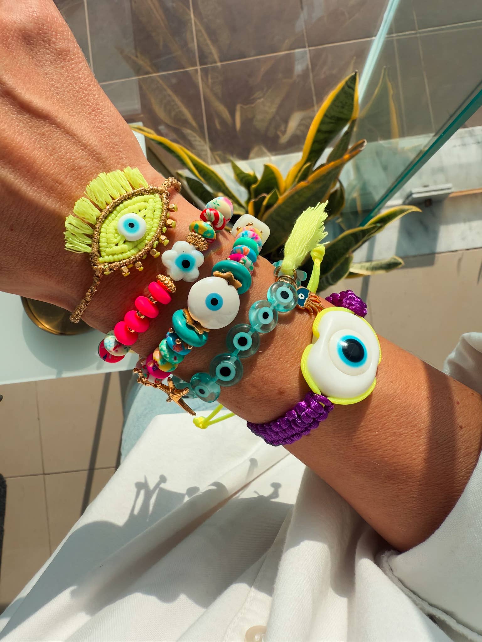 Goupi - Wholesale Beaded Bracelet - Multi colored eye bracelet with gold details2