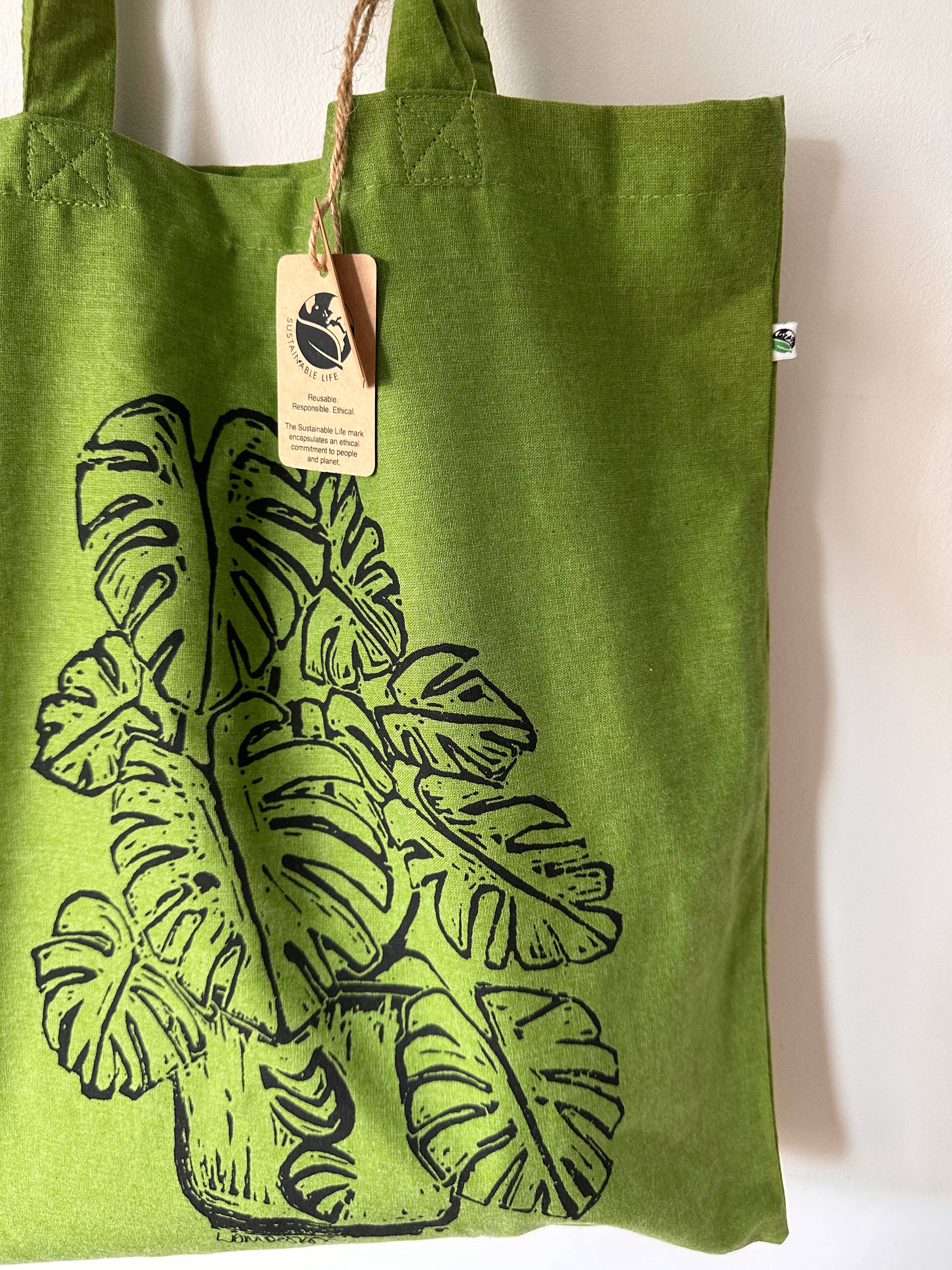 LDMDesign – wholesale Tote bag – Women's – Eco-Friendly recycled plastic RPET Monstera Deliciosa tote bag.2