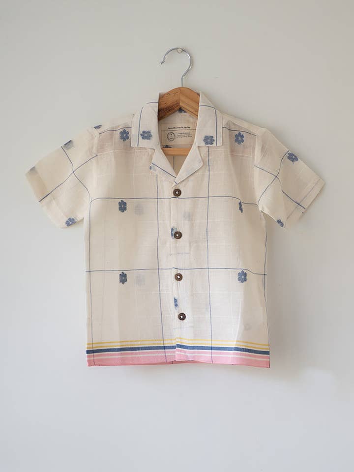 Camisa de media manga ‘Cotton Cloud’ en algodón jamdani tejido a mano. para venta al por mayor de Love The World Today