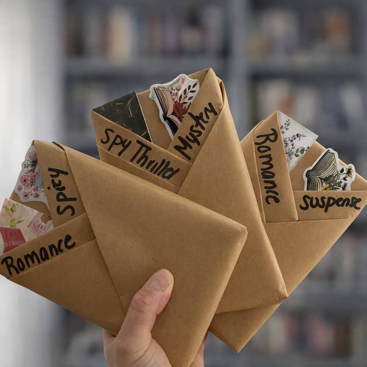 The Towne Witch - Vente Livre sur l'artisanat, les loisirs créatifs et le bricolage - Taille de voyage Rendez-vous à l'aveugle avec un livre, Livres plus petits, Livres2