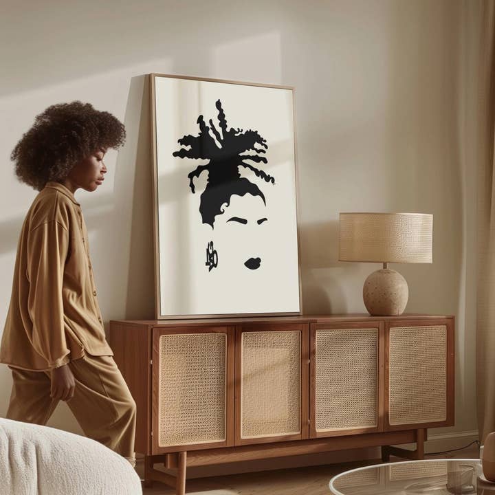 Frau mit Locs Porträt - Hacaña Kunstdruck für den Großhandel von Aysha Studios