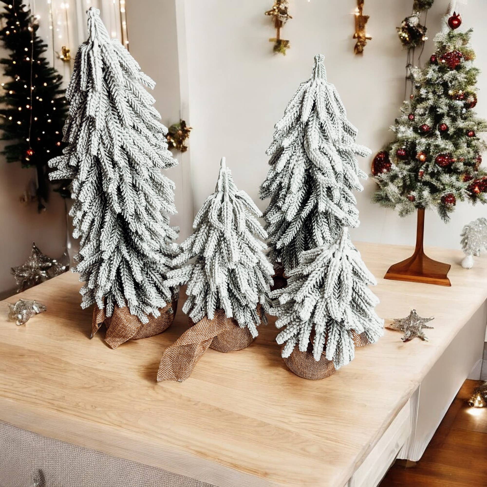 Gia Roma - Wholesale Christmas Decoration - Snow Topped Christmas Trees With Wood & Jute Base, Holiday 1