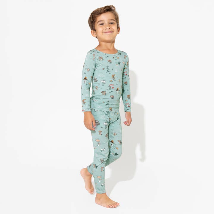 Pyjama en bambou Mushroom Cycle pour enfants pour la vente par Bellabu Bear