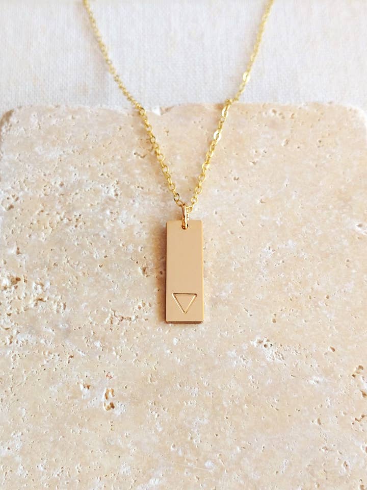 Collier de barre de goutte d'eau pour la vente par M. Cawood