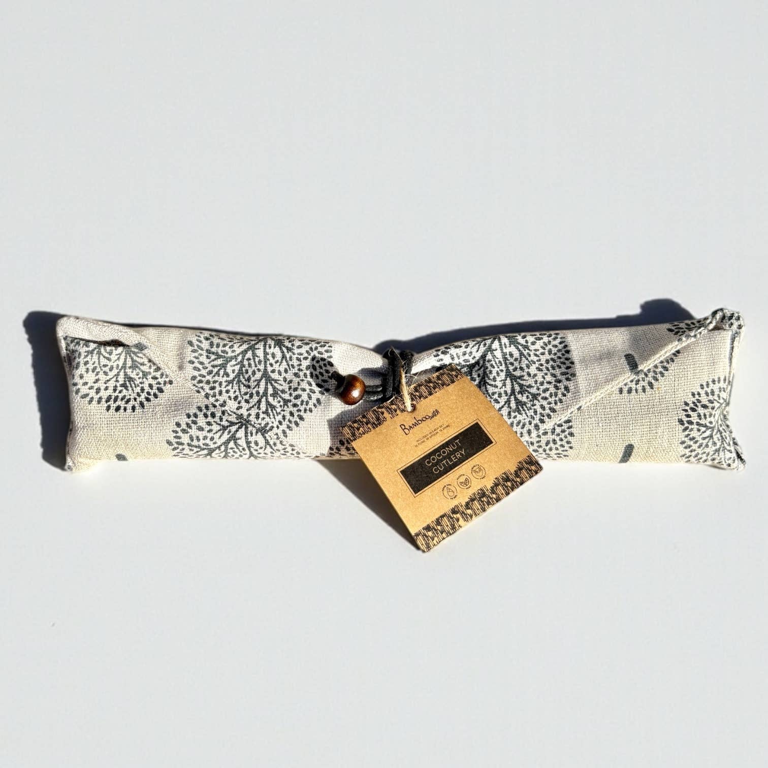 Bamboo Switch – wholesale Assorted cutlery set – Coconut Utensil Cutlery Set | Faire Market Bestseller2