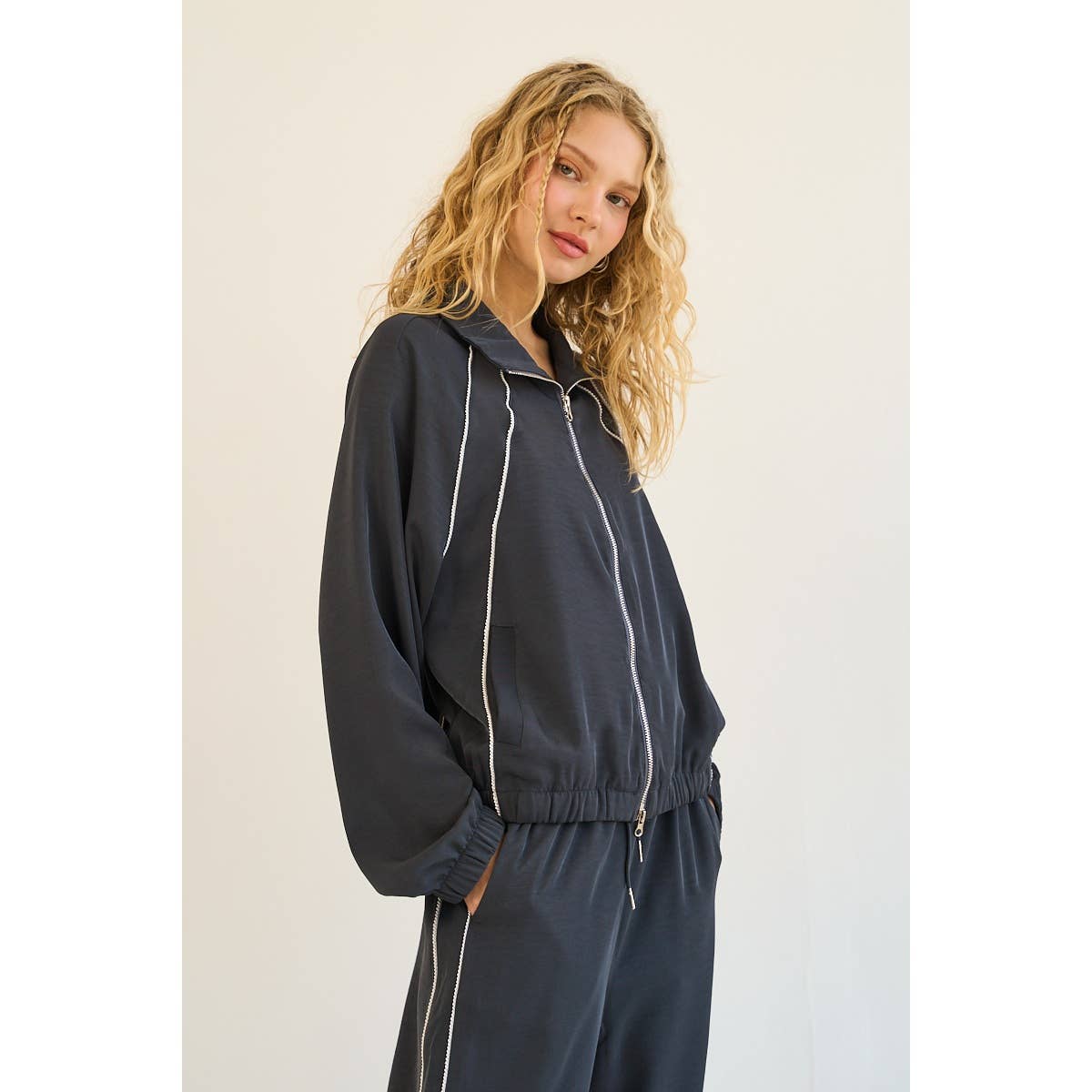 The GREii – wholesale Top & pants set (NOT Loungewear) – Women's – Metalic Piping Detail Top and Drawstring Pant Set 9