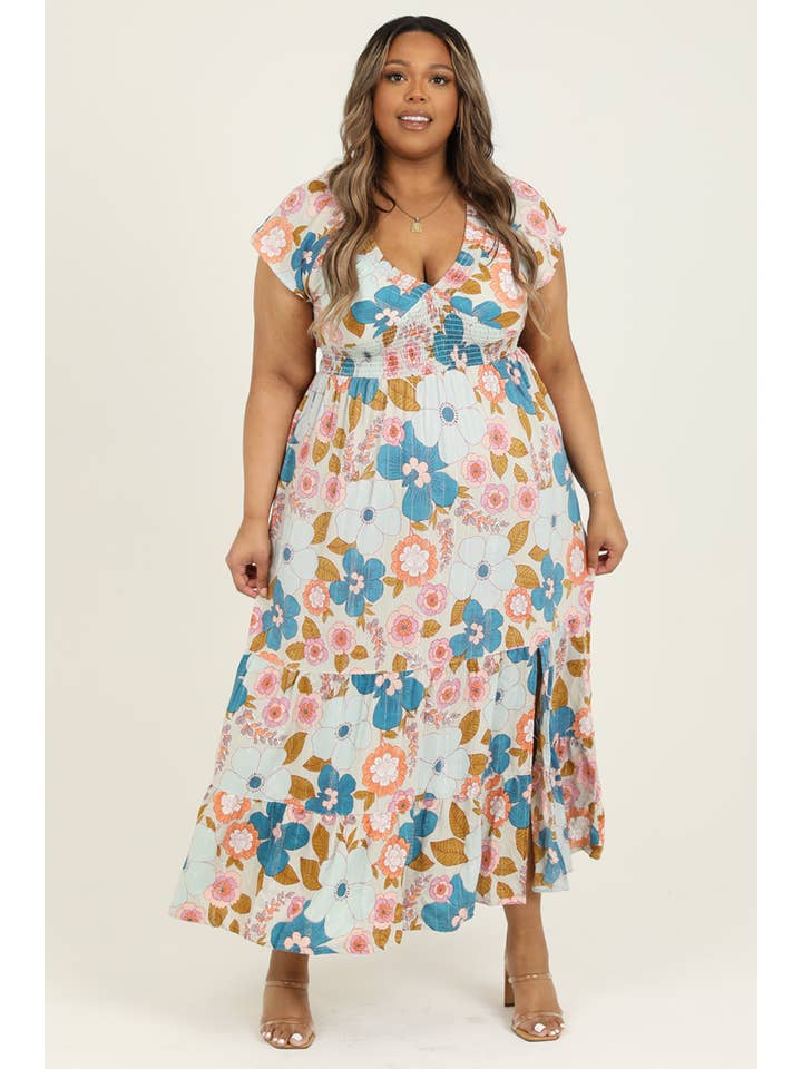 ANGIE – wholesale Klänning - Dam – ANGIE maxiklänning med V-ringning, smockad midja och lurextrådar, stor storlek1