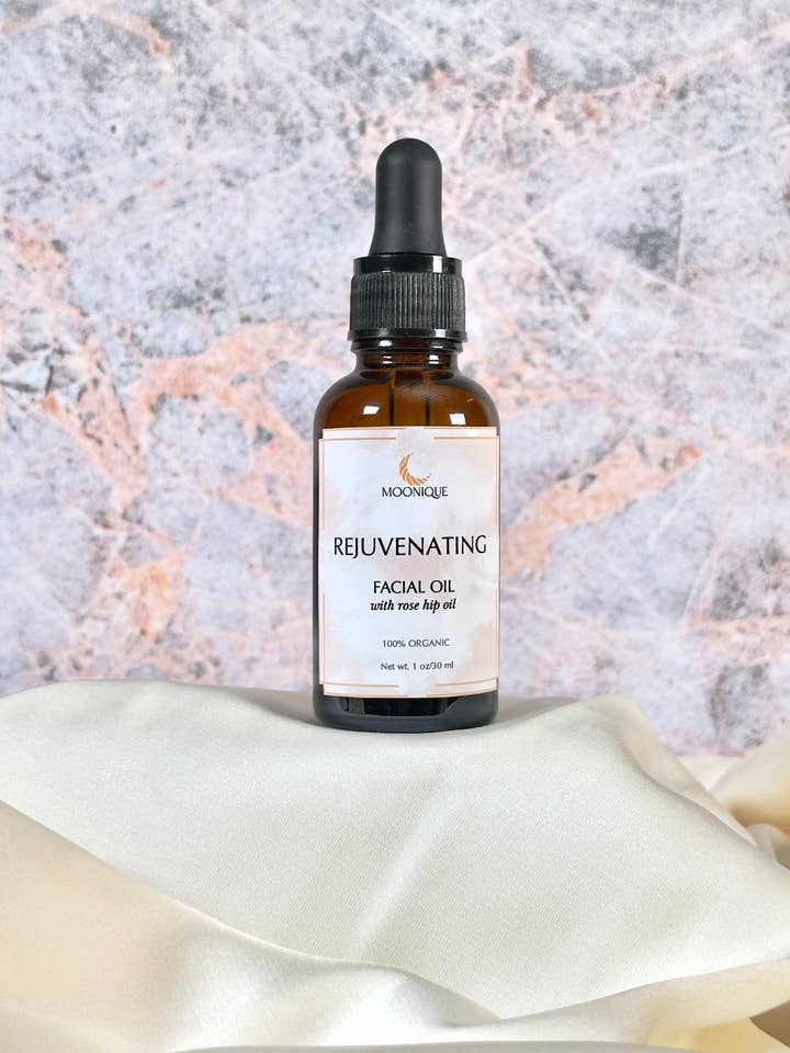 Organic Rejuvenating Facial oil for wholesale by Moonique