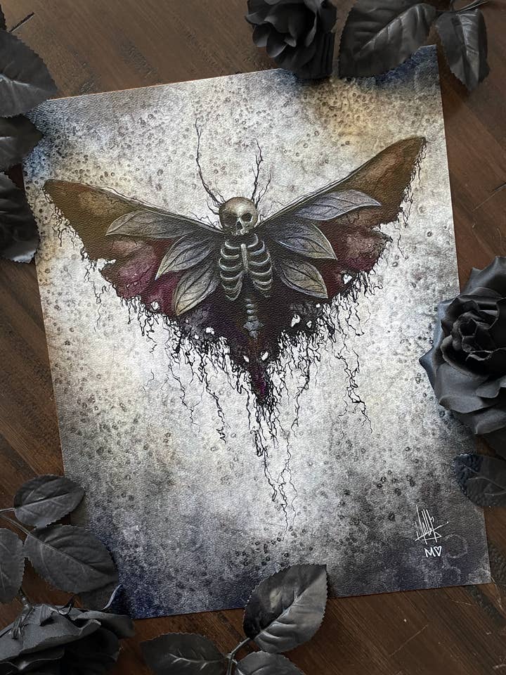 Flügel des Verfalls (Skelettmotte) Kunstdruck für den Großhandel von Mallory Hart Art