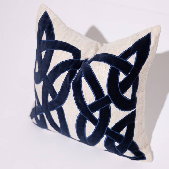 BHD HOME - Wholesale Throw/decorative pillow - Navy and Natural Dial Appliqué 50 x 50cm3