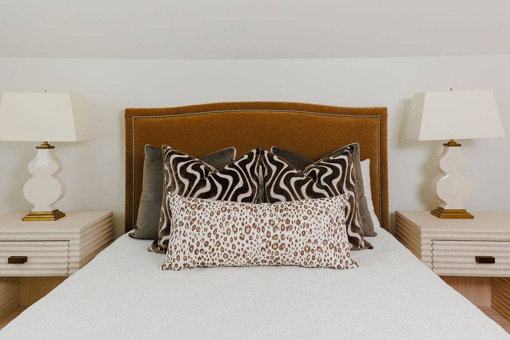 Loutre/Huître Eloise - Coussin Boîte en Velours Marron/Gris en vente sur Faire4