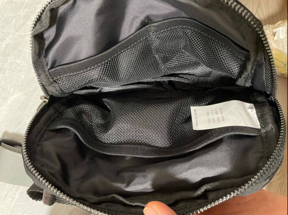 The Classy Cloth WS - Vendita all'ingrosso Marsupio - Donna - Marsupio in Nylon con Cintura - Leopardo Nero RTS6