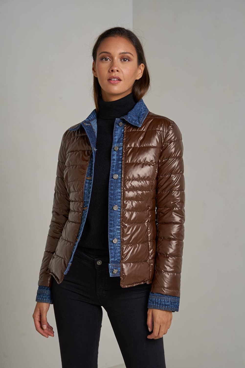 Attrait Paris - Wholesale Pufferjack - Dames - Kenza metalen jeansjack van twee materialen36