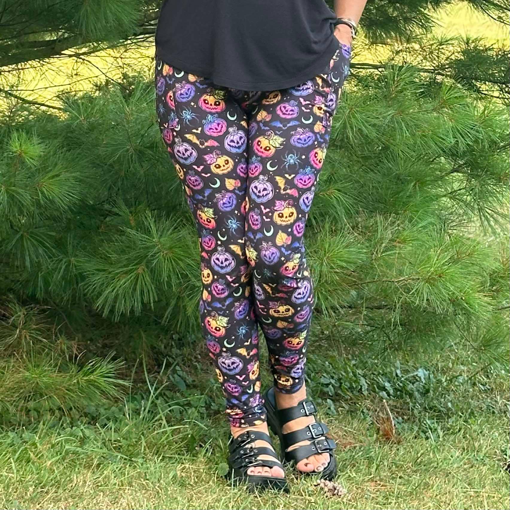 Triple Goddess Boutique - Vendita all'ingrosso Leggings - Donna - Leggings per Halloween, leggings da strega, Jack O Lantern, 2