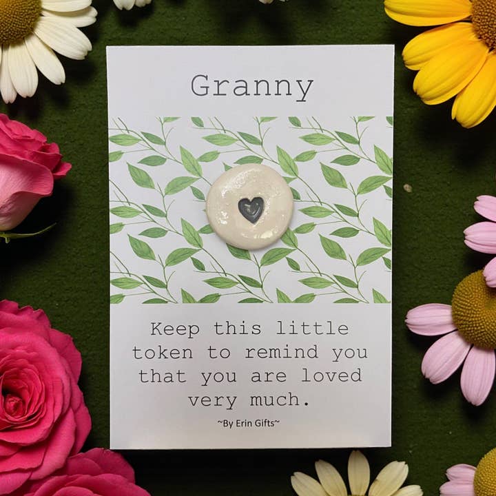 Mormor Keramisk Pocket Token Pocket Kram och Kort för wholesale av By Erin Cards and Gifts Ltd