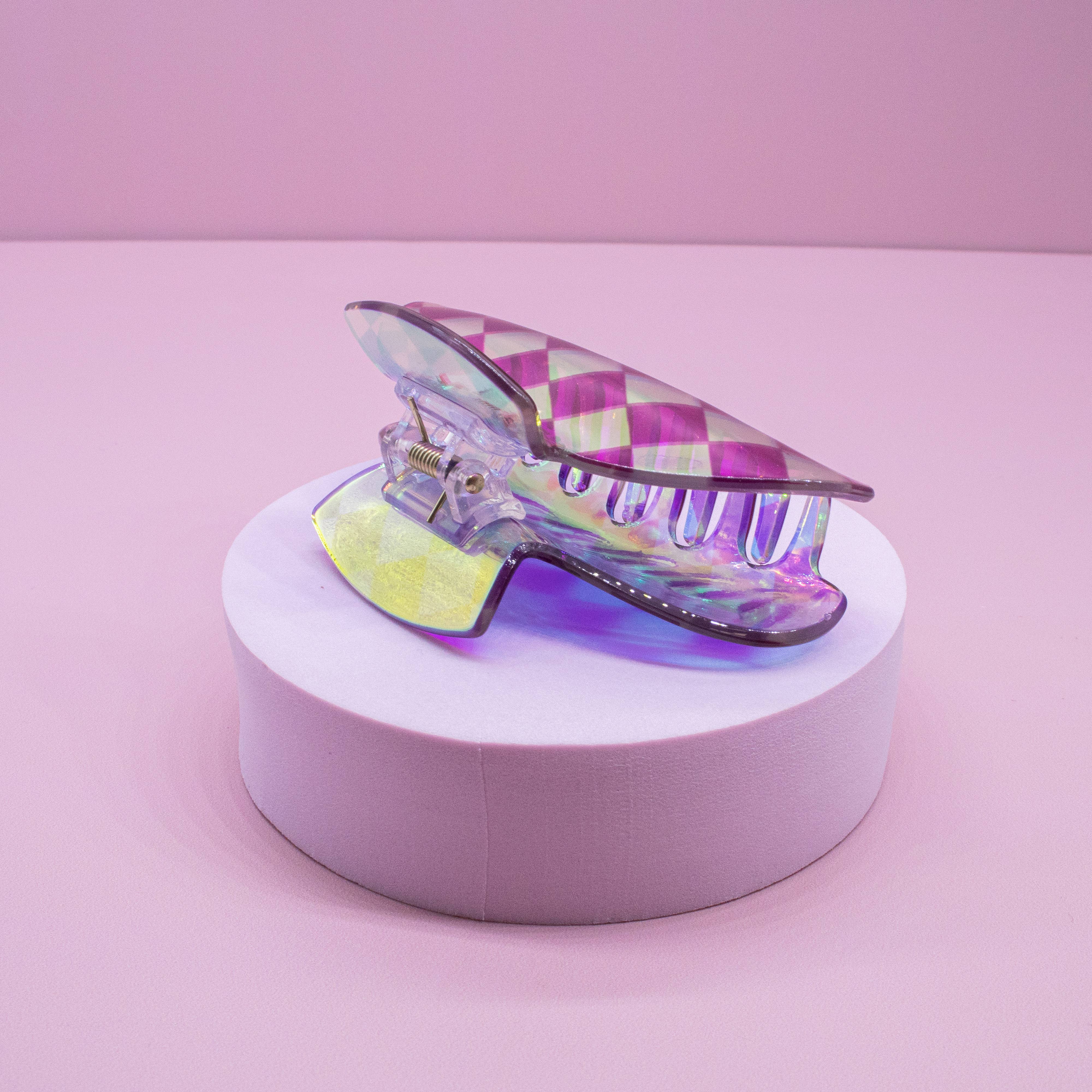 Frog Sac - Wholesale Hair Clip - Women's - Medium Round Iridescent Checkered Hair Claw Clip13