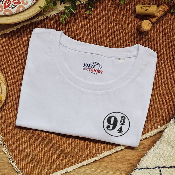 Embroidered T-shirt - Voie 9 3/4 for wholesale by Juste un t-shirt